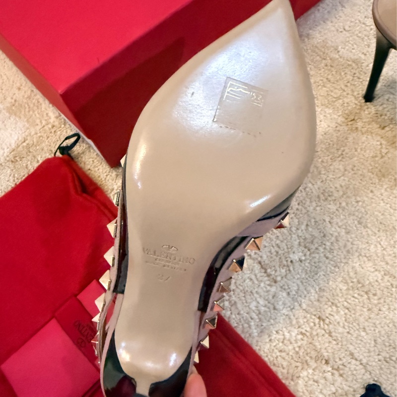 Valentino經典卯釘高跟鞋37-6