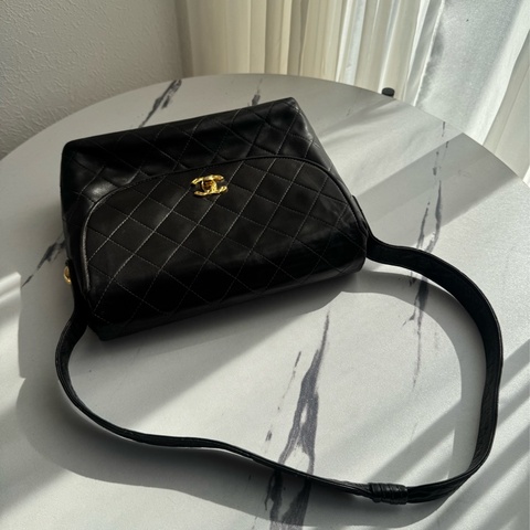 Chanel 黑菱格金雙C口蓋紐結肩背包 vintage ❤️❤️老香
