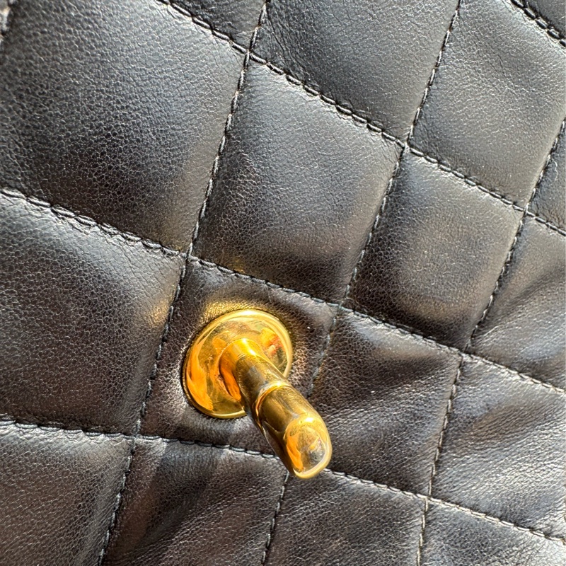 Chanel 黑菱格金雙C口蓋紐結肩背包 vintage ❤️❤️老香-22