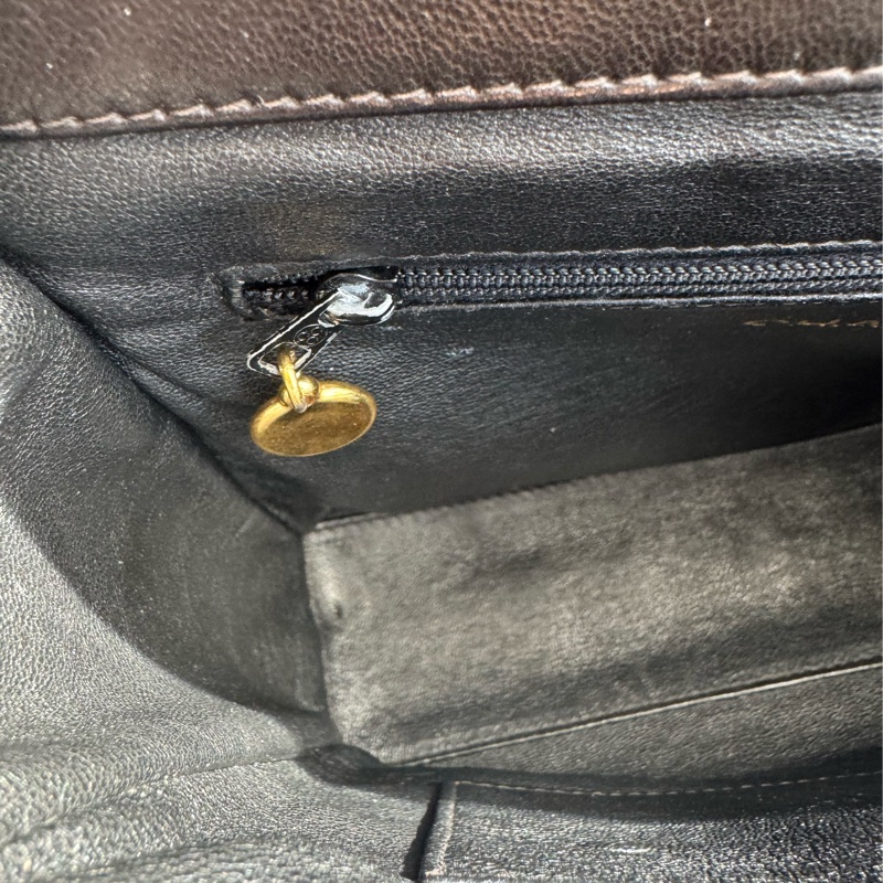 Chanel 黑菱格金雙C口蓋紐結肩背包 vintage ❤️❤️老香-32