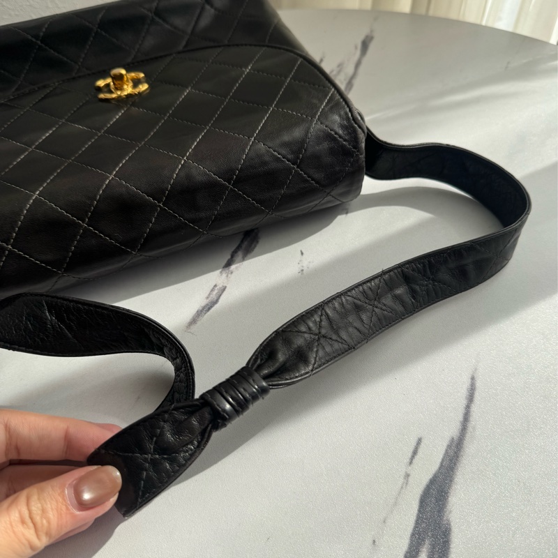 Chanel 黑菱格金雙C口蓋紐結肩背包 vintage ❤️❤️老香-46