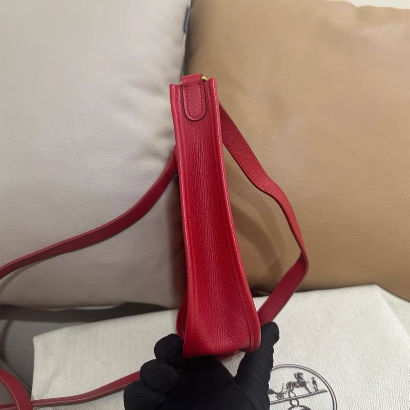超值 9.9 成新 愛馬仕 Hermès Mini Evelyne TPM｜紅色系｜打孔H｜金扣｜斜背小包-3
