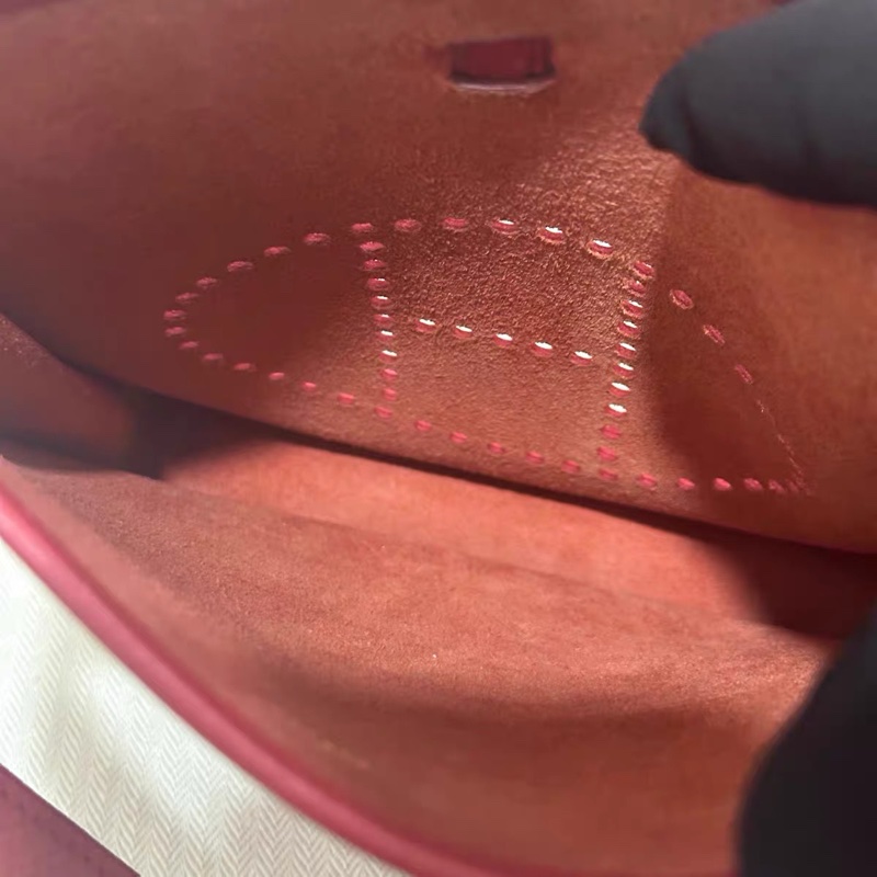 超值 9.9 成新 愛馬仕 Hermès Mini Evelyne TPM｜紅色系｜打孔H｜金扣｜斜背小包-6