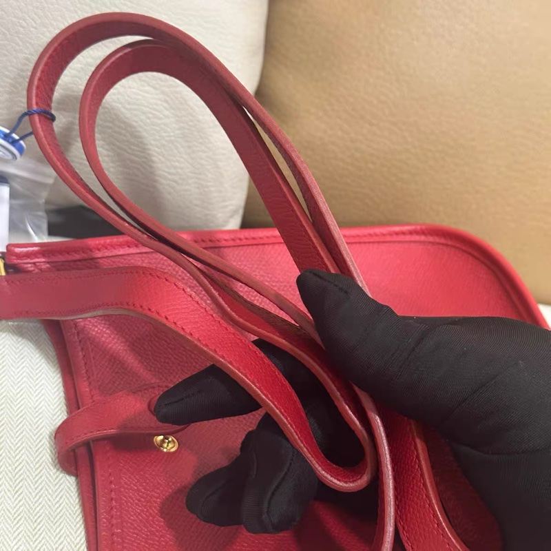 超值 9.9 成新 愛馬仕 Hermès Mini Evelyne TPM｜紅色系｜打孔H｜金扣｜斜背小包-9