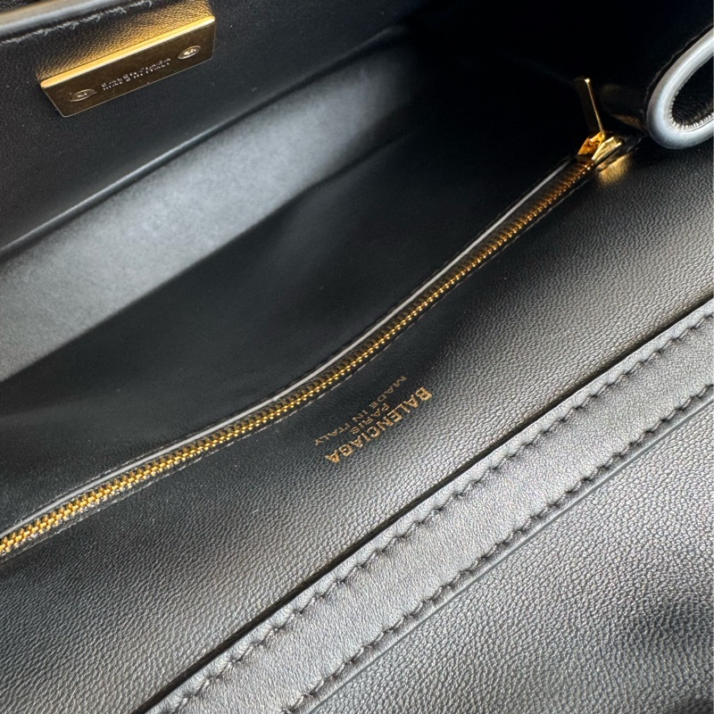 Balenciaga 黑皮革金釦Rodeo手提兩用包✨-33