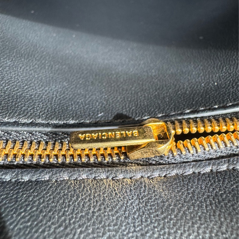 Balenciaga 黑皮革金釦Rodeo手提兩用包✨-35