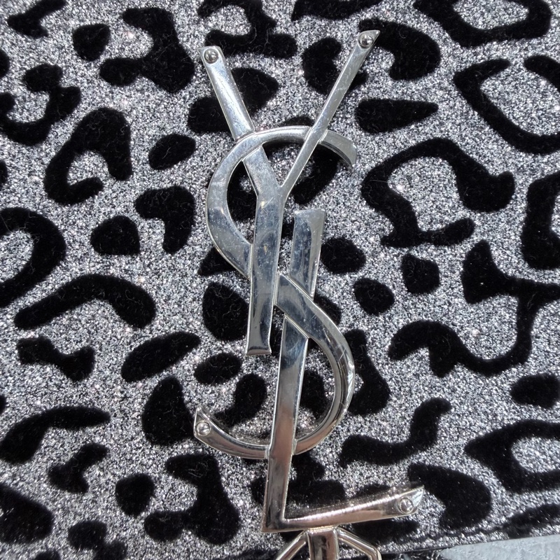 YSL 銀閃粉豹紋流蘇鏈條斜背包 X672-36