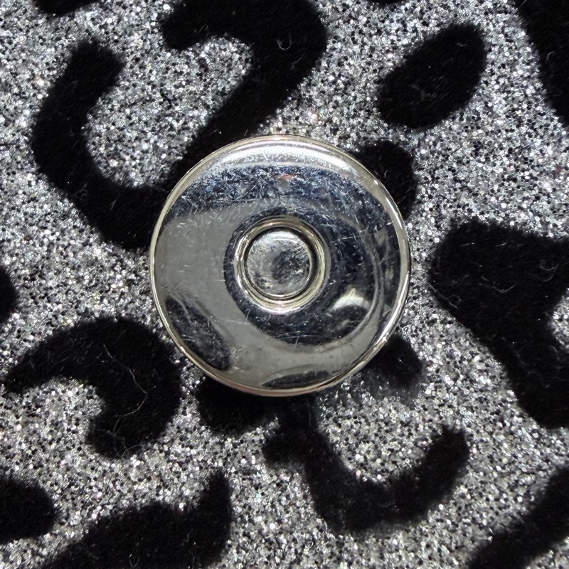 YSL 銀閃粉豹紋流蘇鏈條斜背包 X672-41