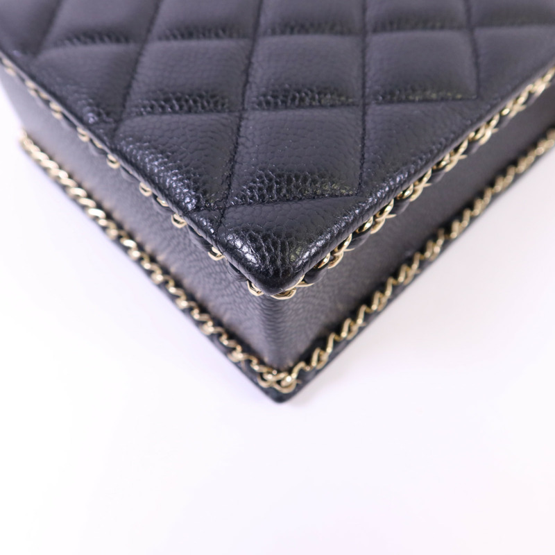 CHANEL 牛皮皮革Chain Shoulder金扣鏈帶肩背袋-11