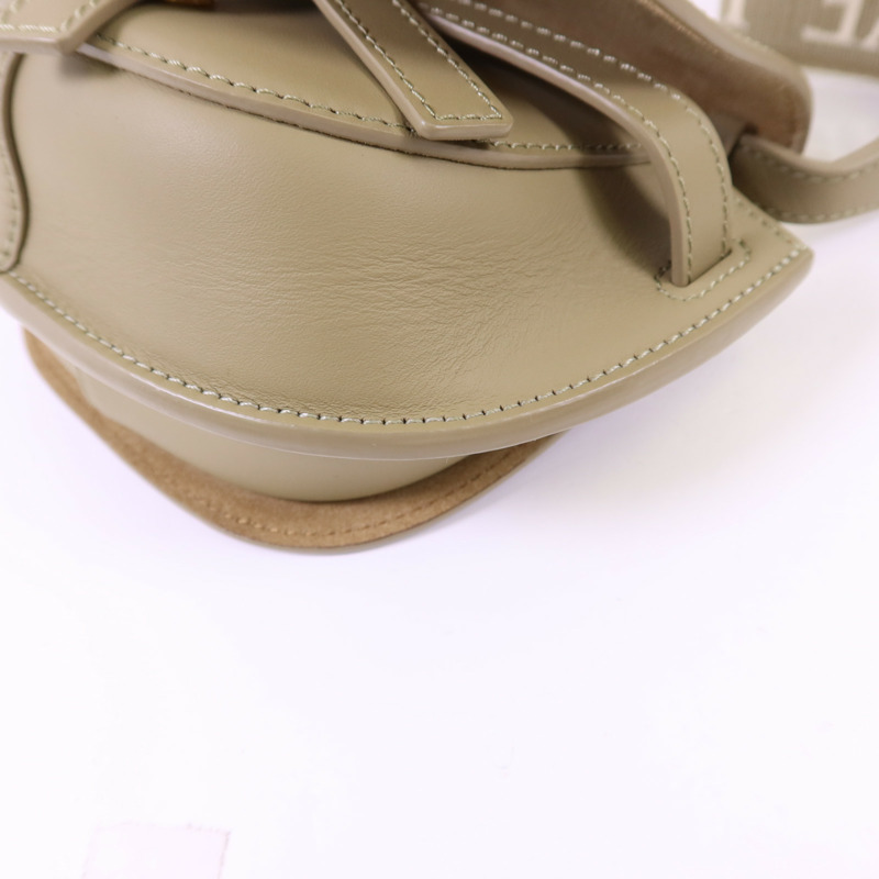 LOEWE 牛皮皮革Mini Gate金扣肩背袋-8