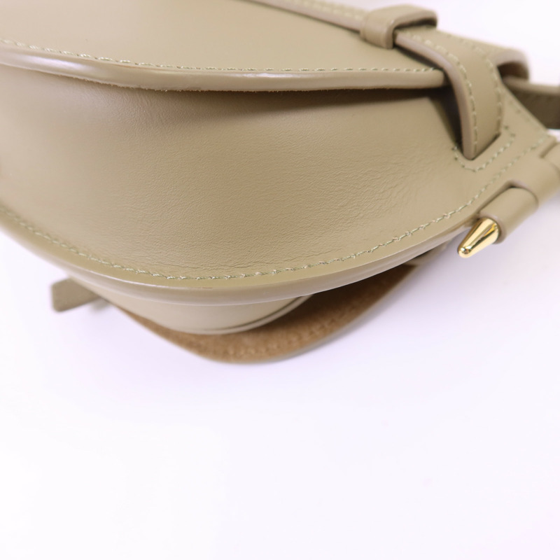 LOEWE 牛皮皮革Mini Gate金扣肩背袋-10