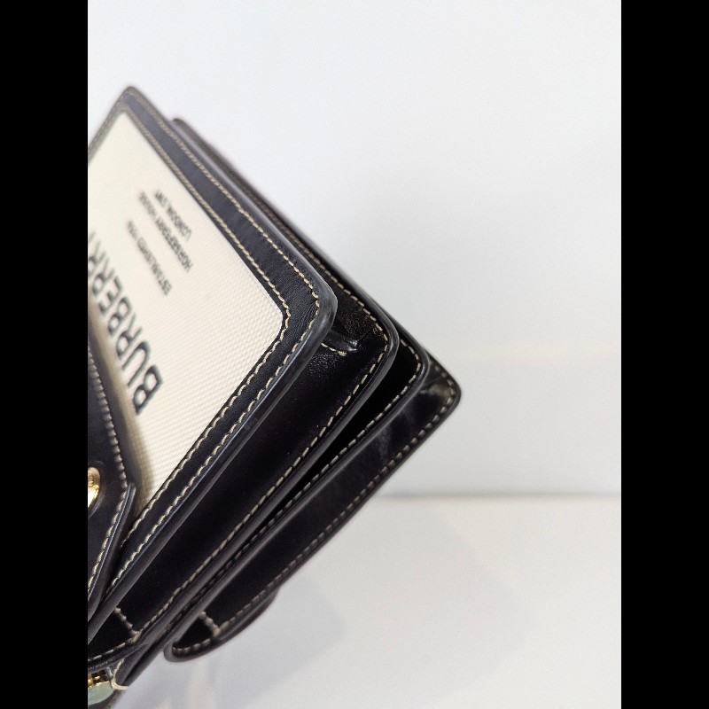 莉亞精品♡Burberry 黑色拼接斜背包 九新美包-11