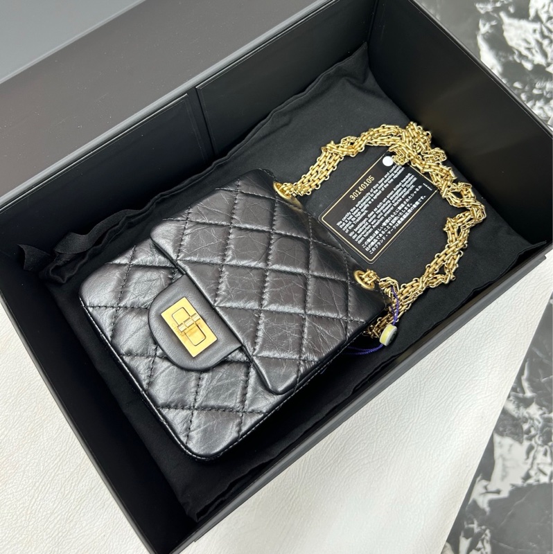 Chanel 黑金2.55 手機包-4