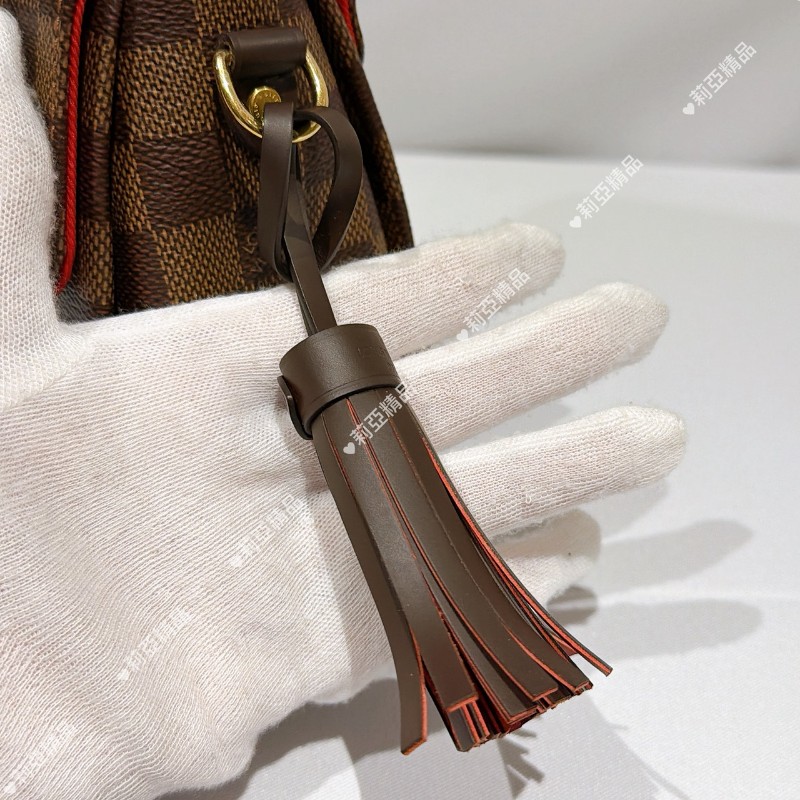 莉亞精品♡LV 棋盤格流蘇包 近新閒置-5