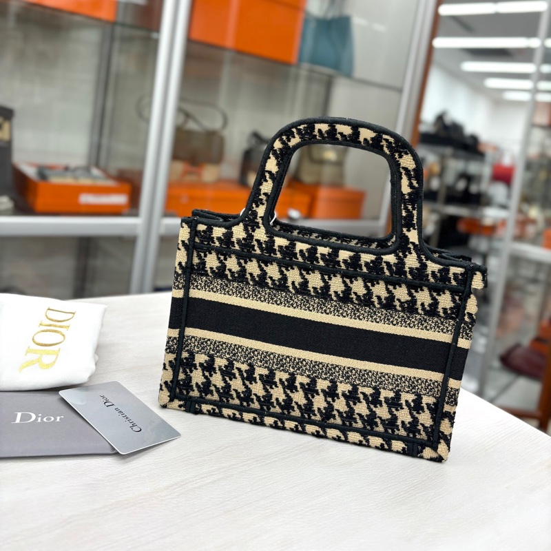 Dior 千鳥格 mini Book Tote-1