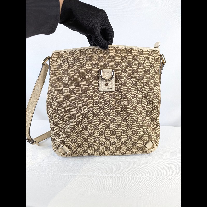 莉亞精品♡Gucci D型釦斜背包 二手美品-2