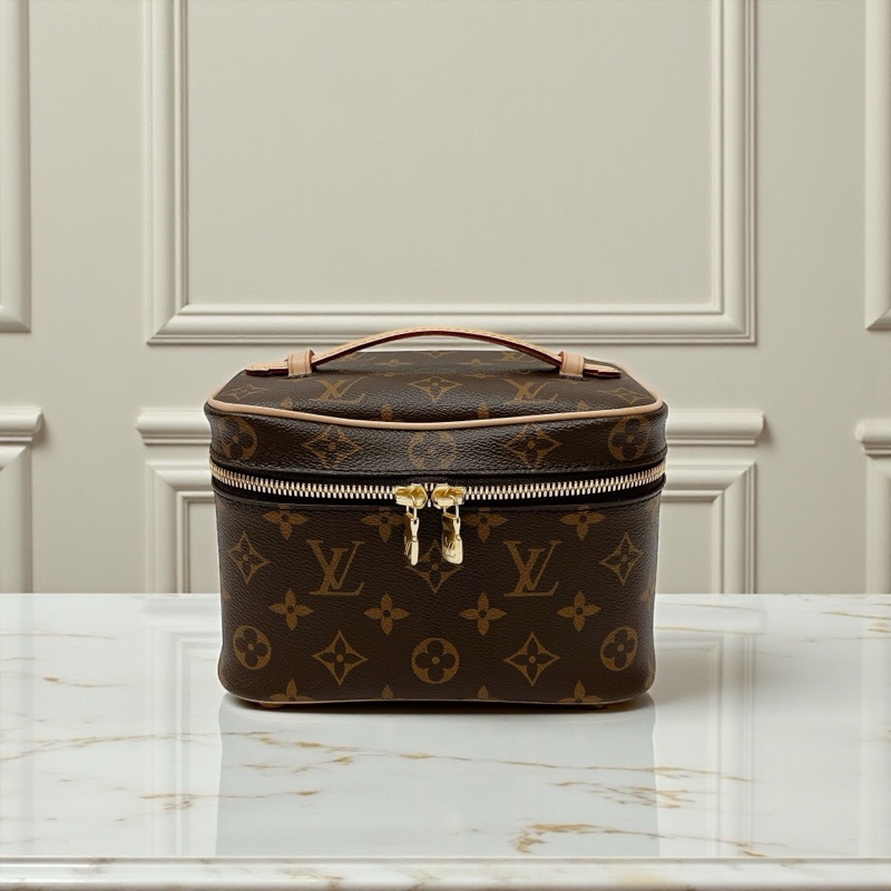 莉亞精品♡LV 老花化妝包 二手-0