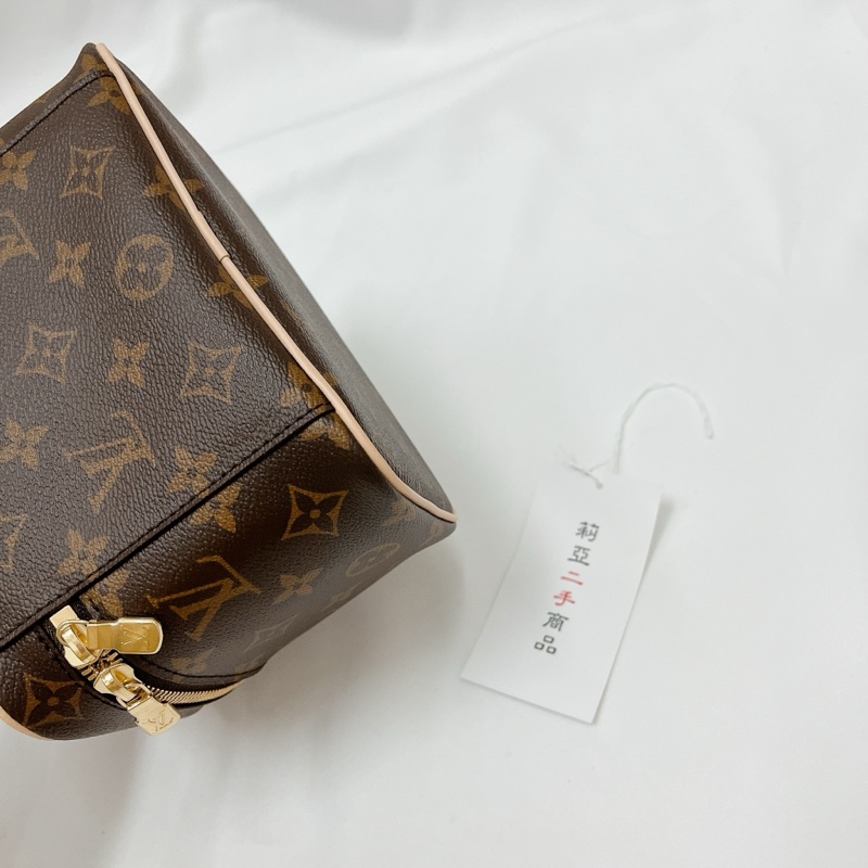 莉亞精品♡LV 老花化妝包 二手-8