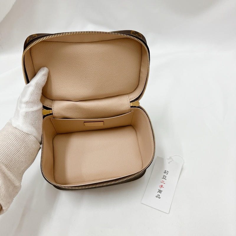 莉亞精品♡LV 老花化妝包 二手-12