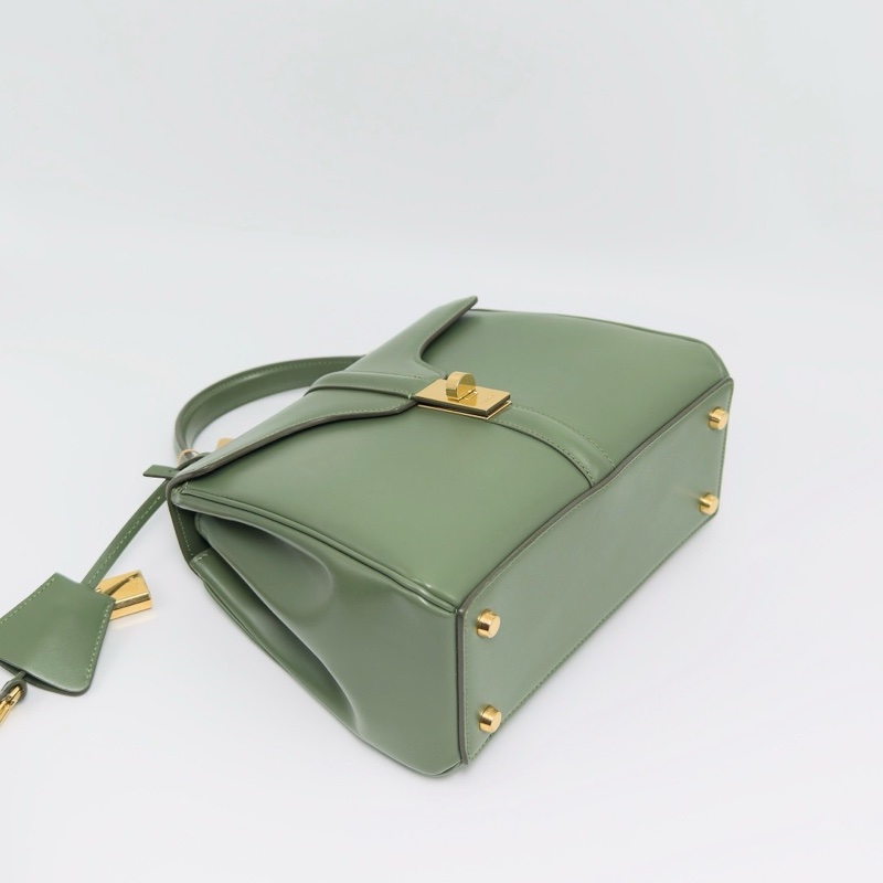 CELINE 酪梨綠金扣  soft16翻蓋手提斜背包22*18*9 98新配件塵袋鎖鑰匙-3