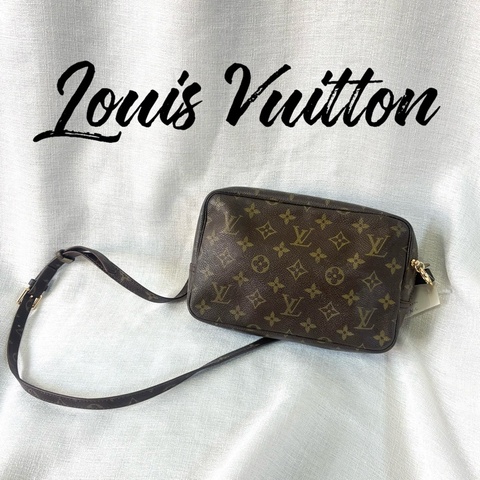 LV 老花相機包 23