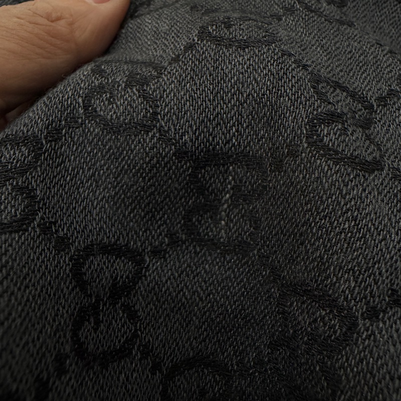 GUCCI 經典 GG 緹花 羊毛 蠶絲 混絲 直紋 雙色 流蘇 披肩 披巾 圍巾-38