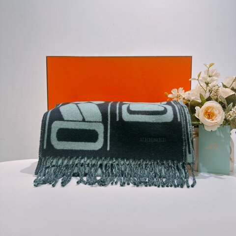 TW4666 Hermes  愛馬仕 羊絨 雙面 圍巾 Clic C'est Noue Scraf 25 x 170 cm Bleu Marine / Céladon