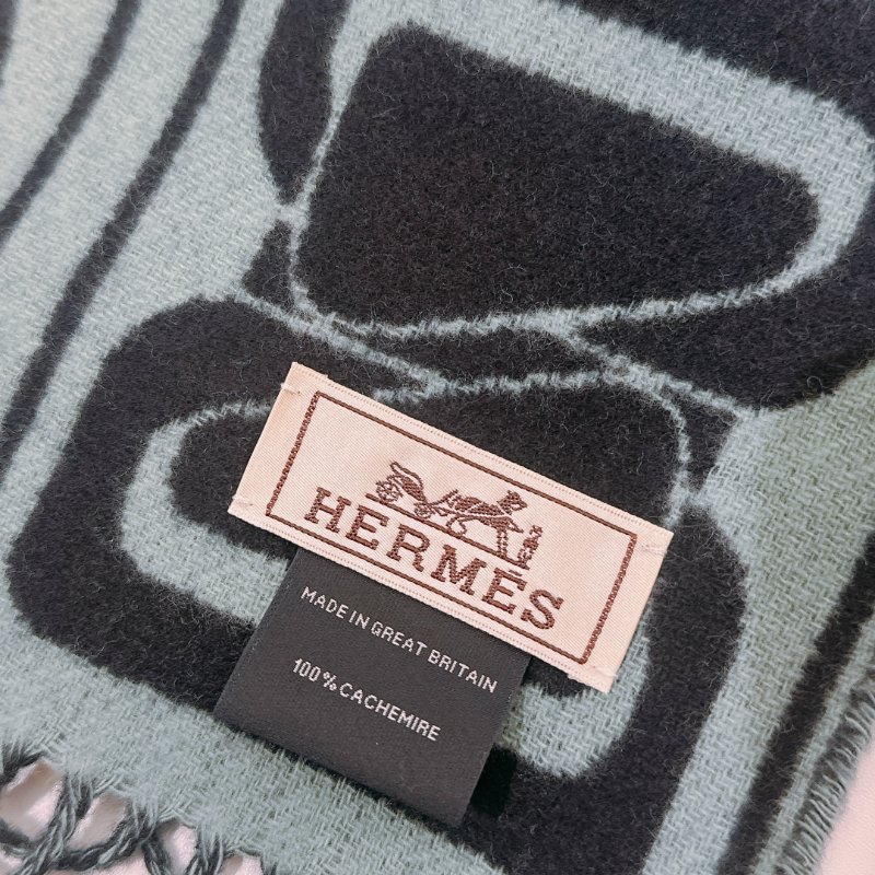 TW4666 Hermes  愛馬仕 羊絨 雙面 圍巾 Clic C'est Noue Scraf 25 x 170 cm Bleu Marine / Céladon-5