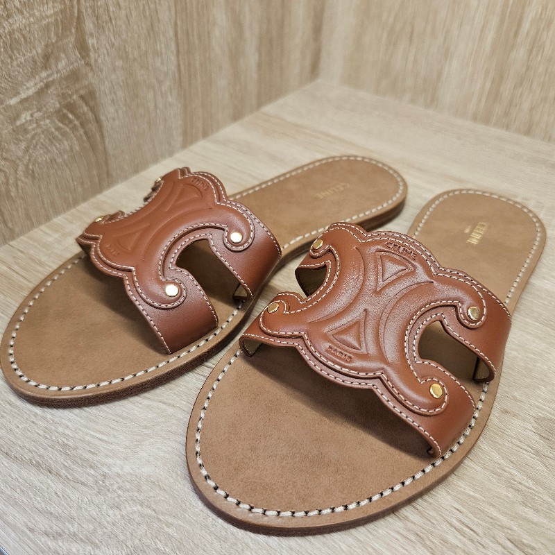 [超級甜出😳看到別猶豫把握] Celine焦糖色牛皮凱旋門平底拖鞋-2