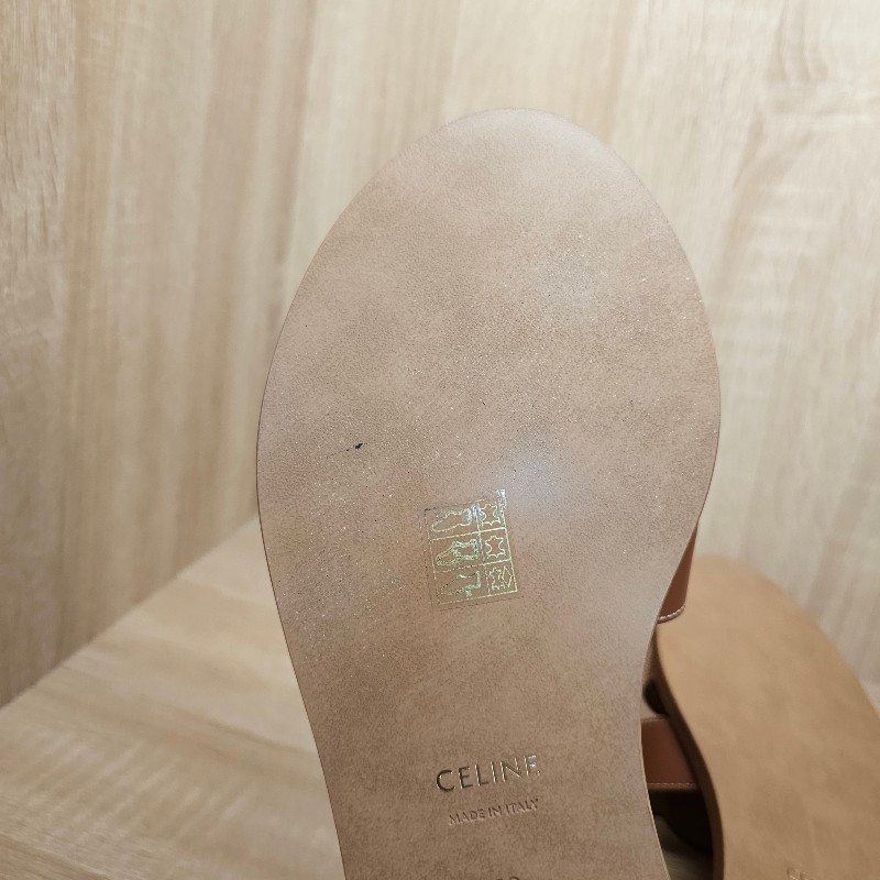[超級甜出😳看到別猶豫把握] Celine焦糖色牛皮凱旋門平底拖鞋-15