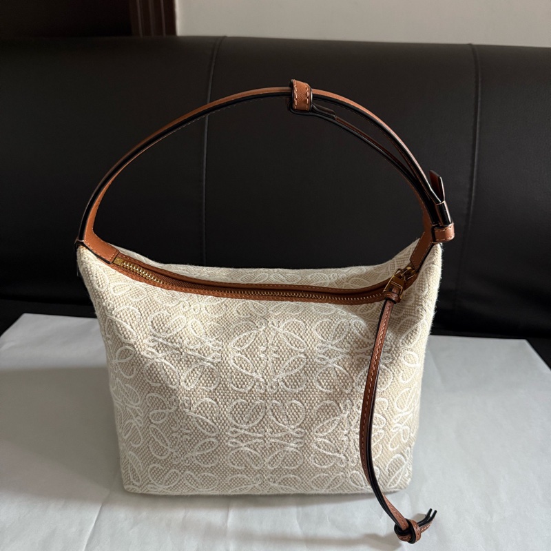 99新Loewe羅意威 cubi小號飯盒包單肩腋下包 無附件-0