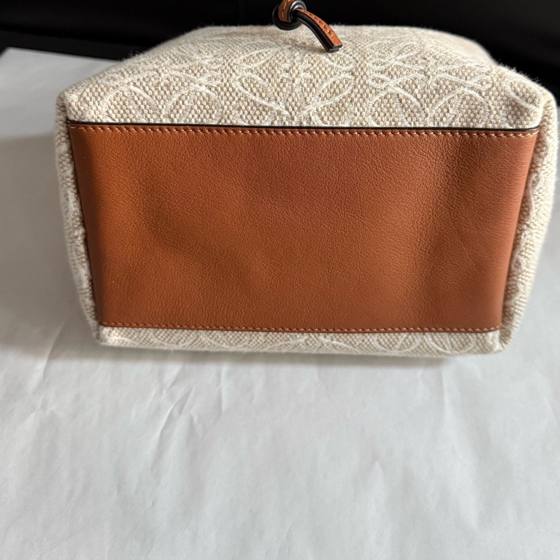 99新Loewe羅意威 cubi小號飯盒包單肩腋下包 無附件-8