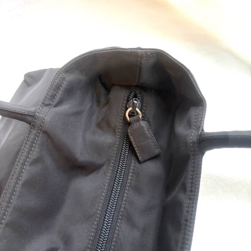 Prada 經典尼龍手提/單肩包-12