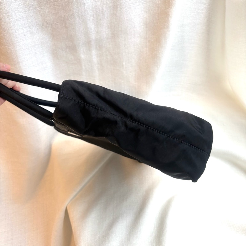 Prada 經典尼龍手提/單肩包-16