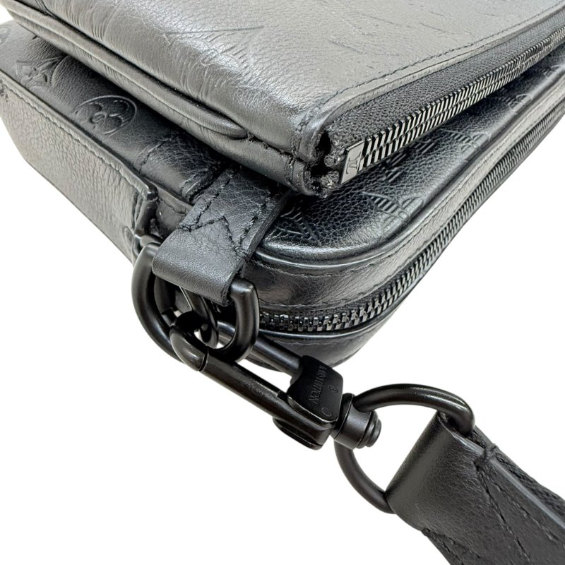 Louis Vuitton - 黑色牛皮壓紋Trio黑武士郵差包-12