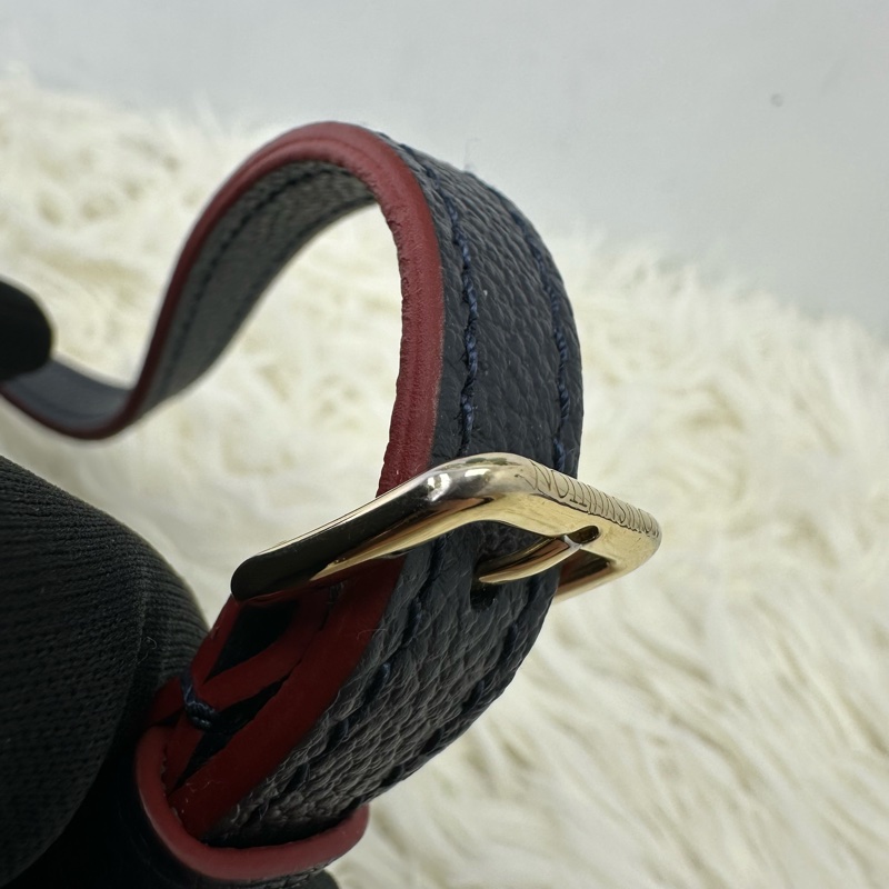 LV Marignan 海軍藍真皮壓紋郵差包-14