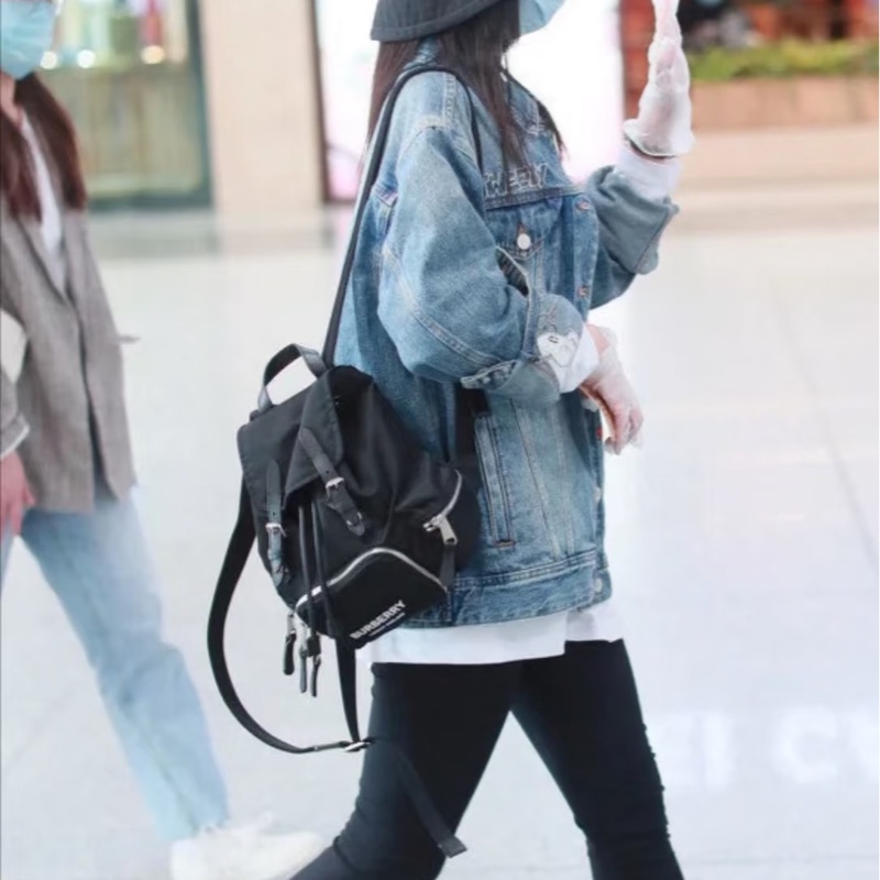 BURBERRY  THE RUCKSACK 黑色 尼龍 戰馬 LOGO mini 後背包 雙肩包 斜背包-4