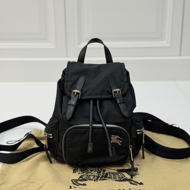 BURBERRY  THE RUCKSACK 黑色 尼龍 戰馬 LOGO mini 後背包 雙肩包 斜背包-5