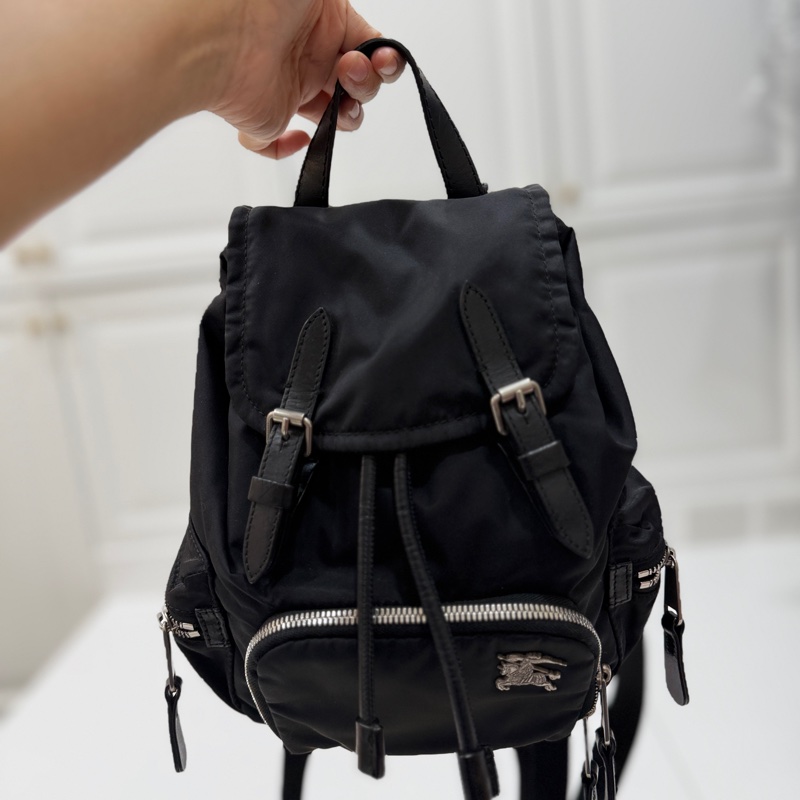 BURBERRY  THE RUCKSACK 黑色 尼龍 戰馬 LOGO mini 後背包 雙肩包 斜背包-6