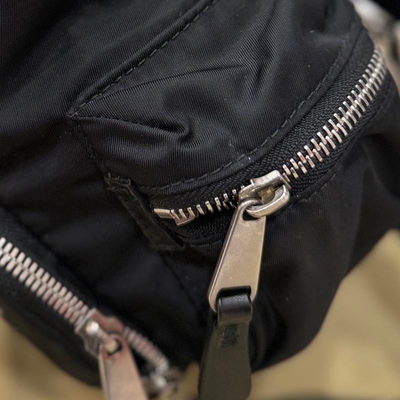 BURBERRY  THE RUCKSACK 黑色 尼龍 戰馬 LOGO mini 後背包 雙肩包 斜背包-38