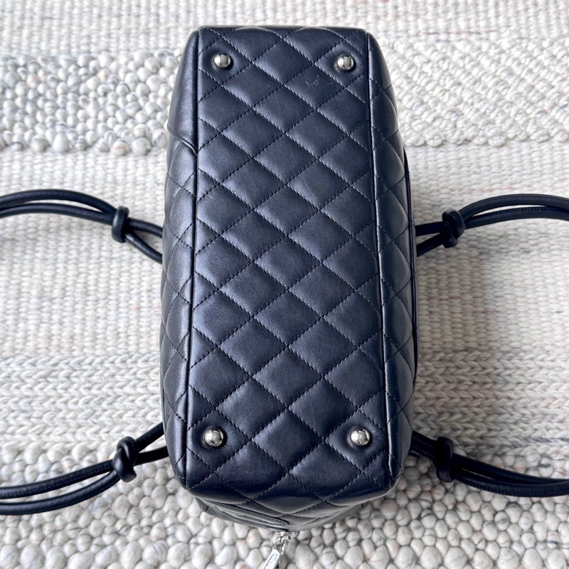 Chanel全黑康鵬枕頭包-4