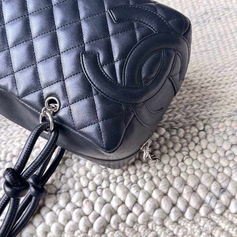 Chanel全黑康鵬枕頭包-6