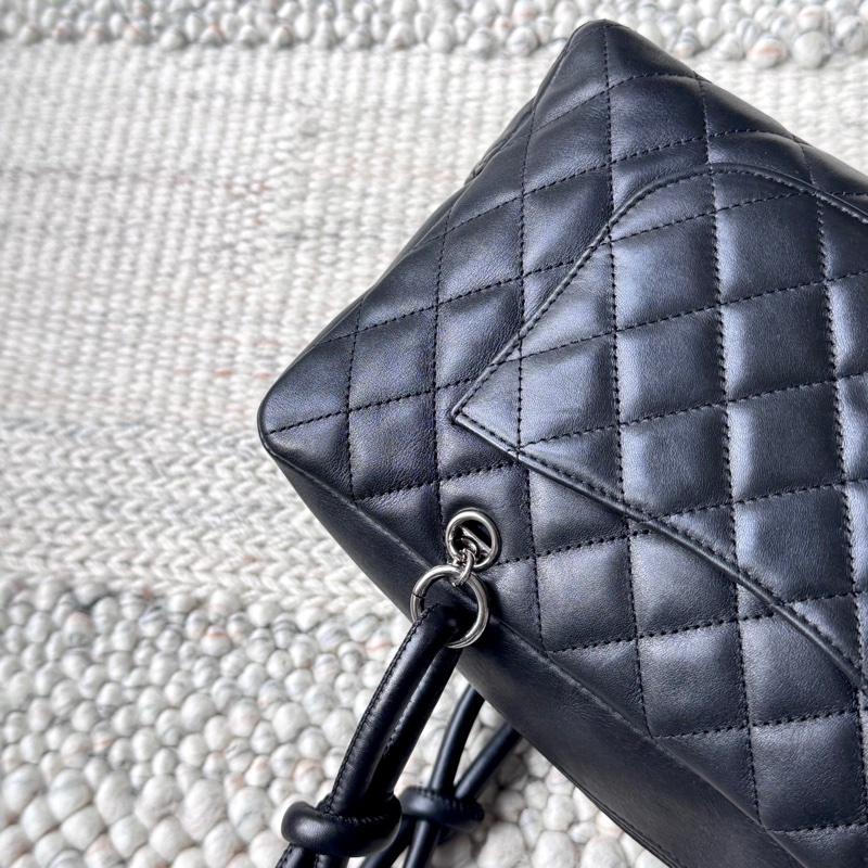 Chanel全黑康鵬枕頭包-9