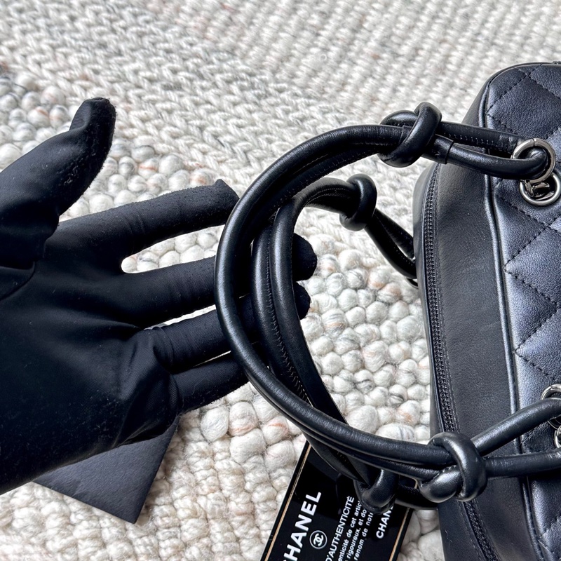 Chanel 全黑康鵬枕頭包 mini-3