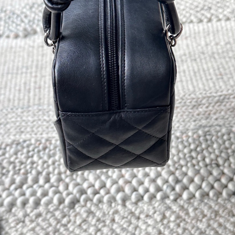 Chanel 全黑康鵬枕頭包 mini-7