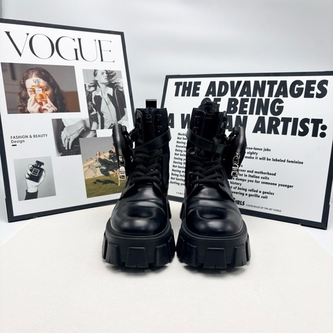 99新 PRADA普拉達 Monolith黑色小牛皮 機車靴短筒 馬丁靴 5.5cm 女款  37碼