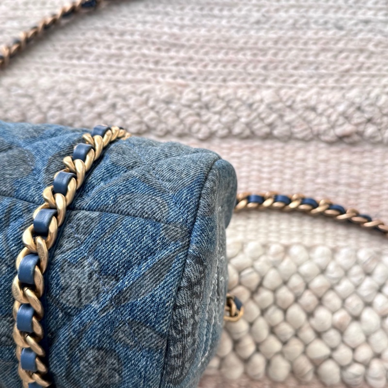 Chanel 21A 山茶花圓筒-6