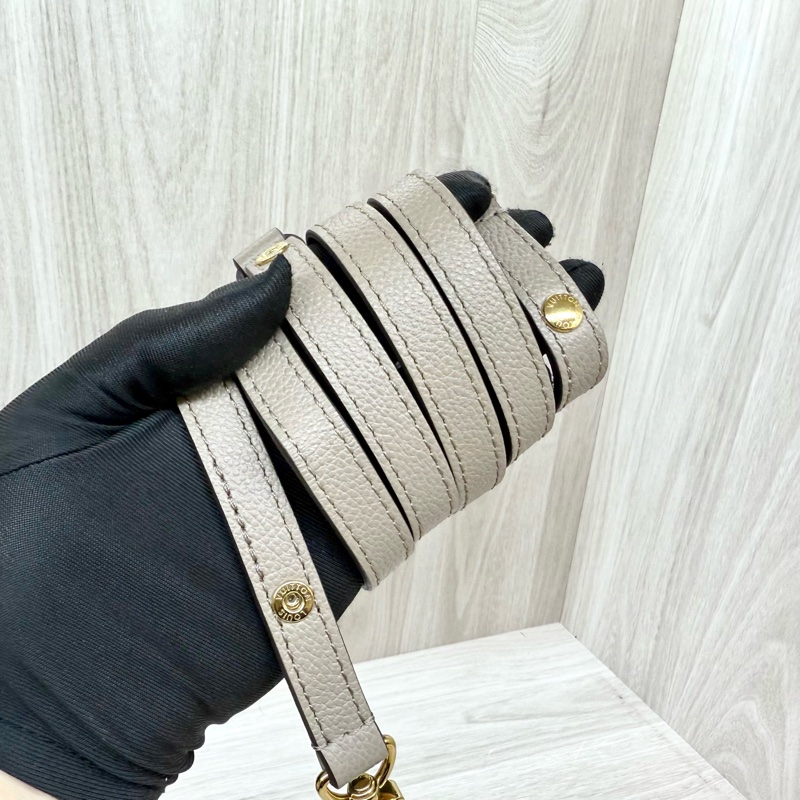 LV斑鳩灰牛皮NeonoeMM抽繩水桶包M45555-10