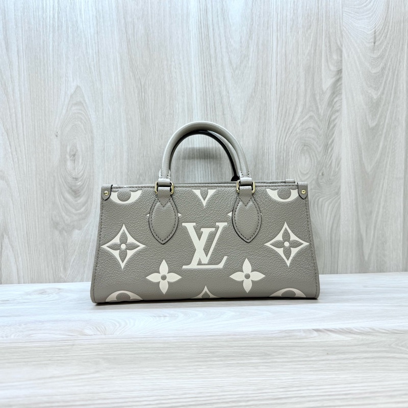 LV 斑鳩灰OnTheGo East West斜背包M23641-1