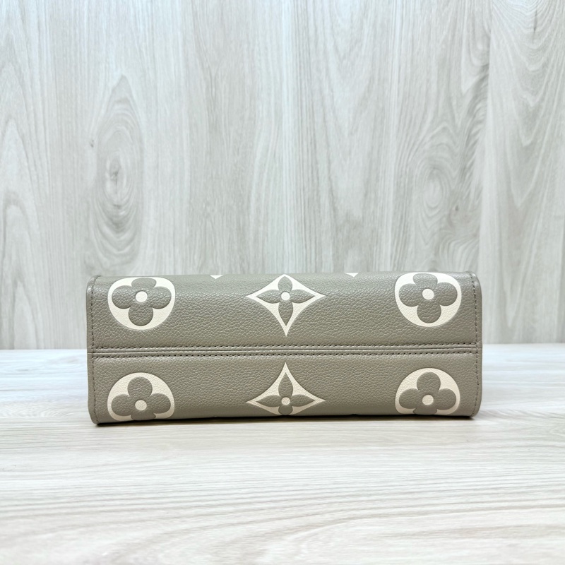 LV 斑鳩灰OnTheGo East West斜背包M23641-5